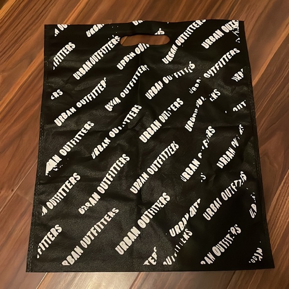 Urban Outfitters two reusable bags - Picture 2 of 3